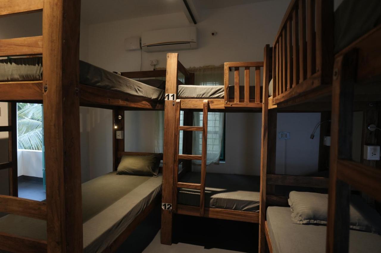 Cliff & Coral Hostel Varkala Exterior photo