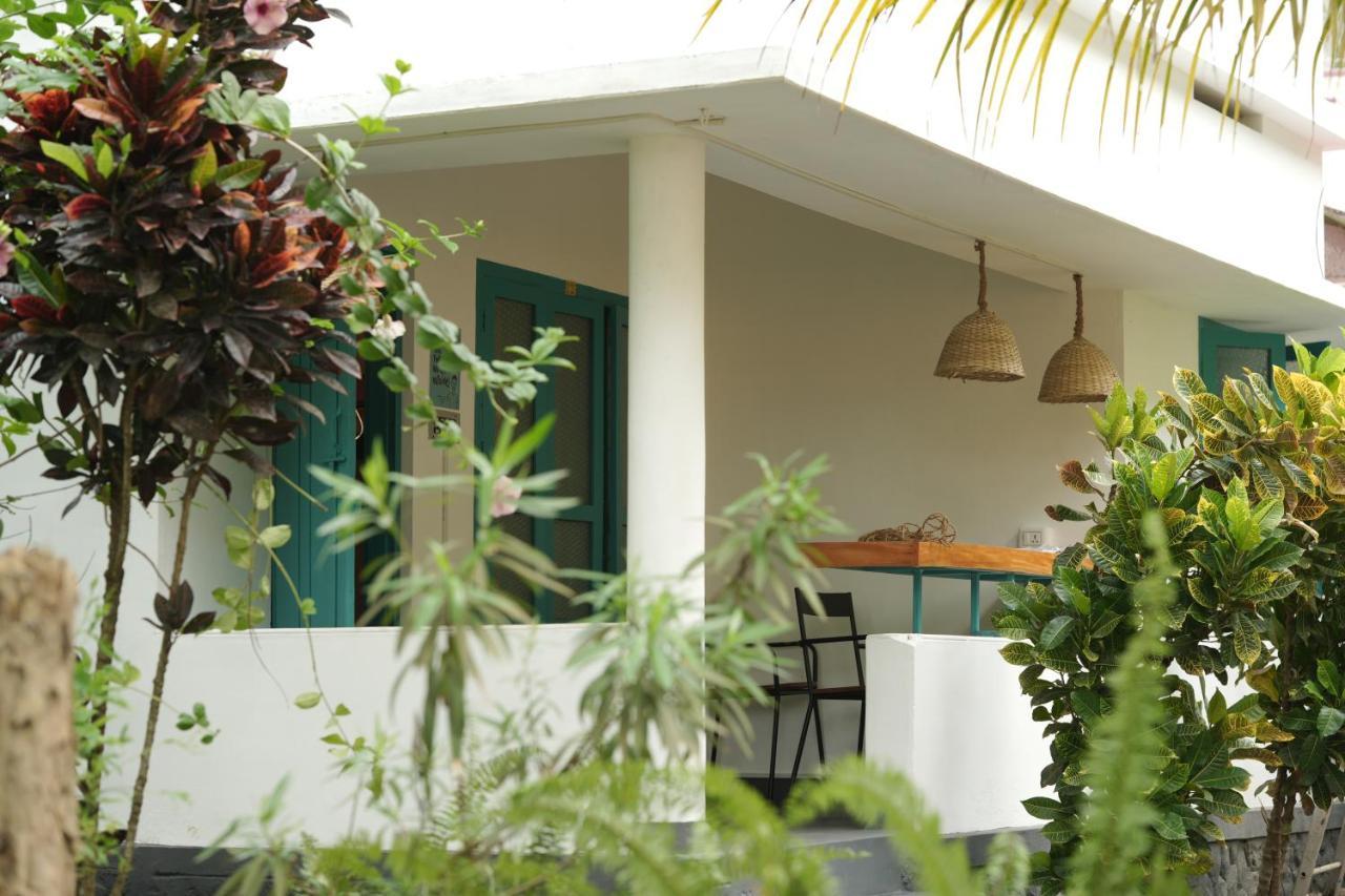Cliff & Coral Hostel Varkala Exterior photo