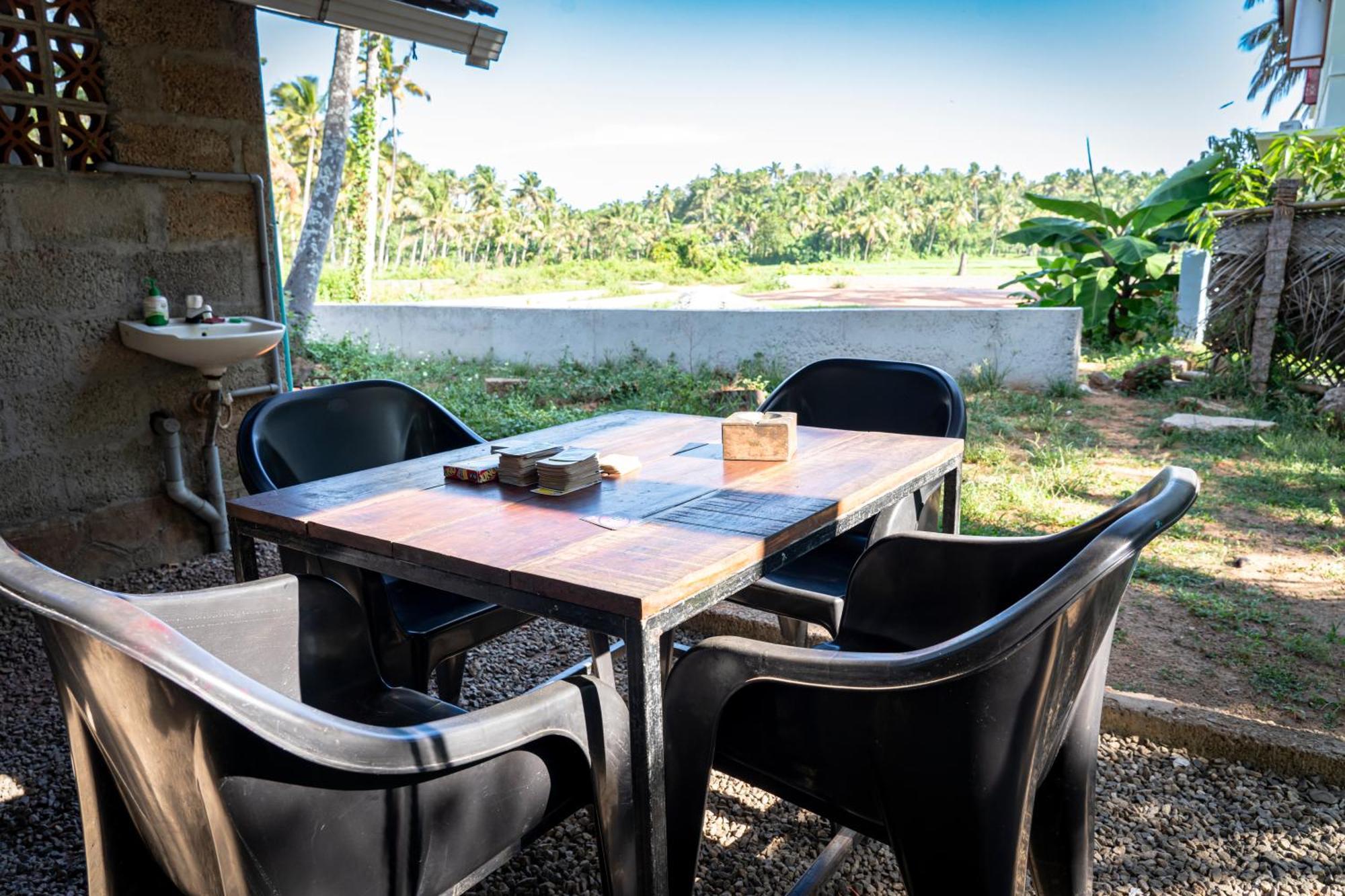 Cliff & Coral Hostel Varkala Exterior photo