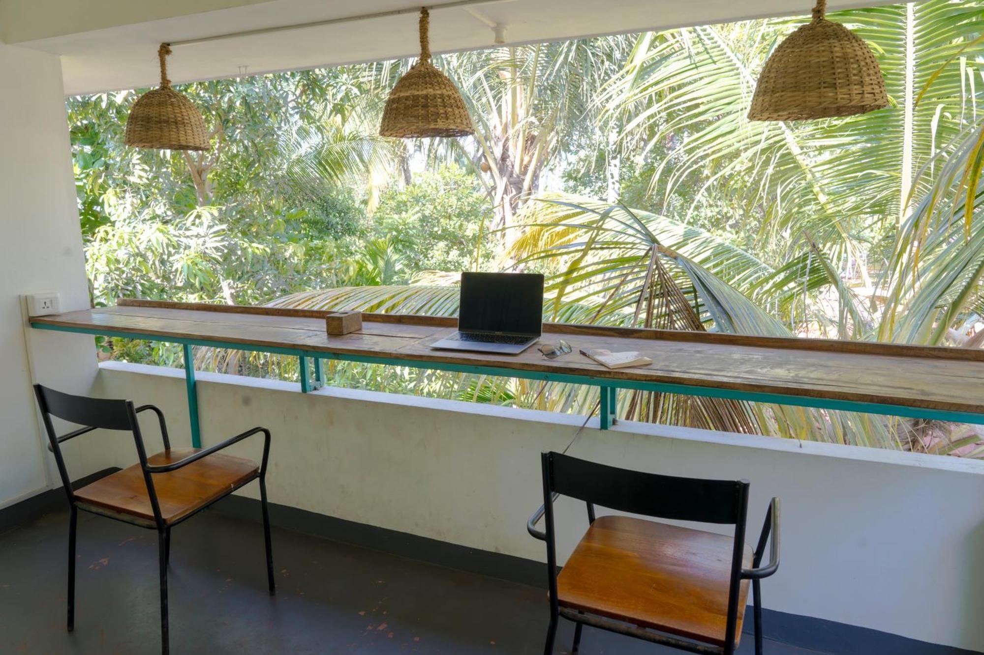Cliff & Coral Hostel Varkala Exterior photo